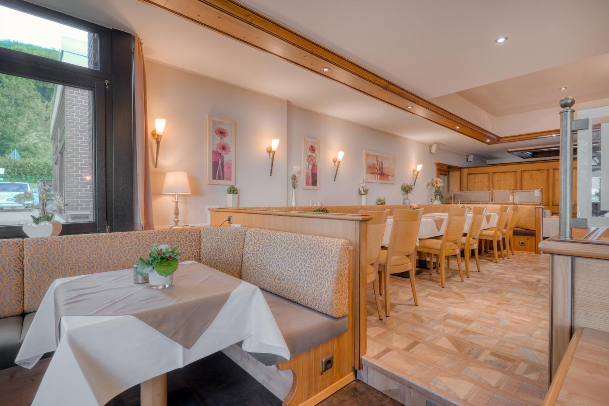 Hotel Wiehen-Therme Hullhorst Екстер'єр фото