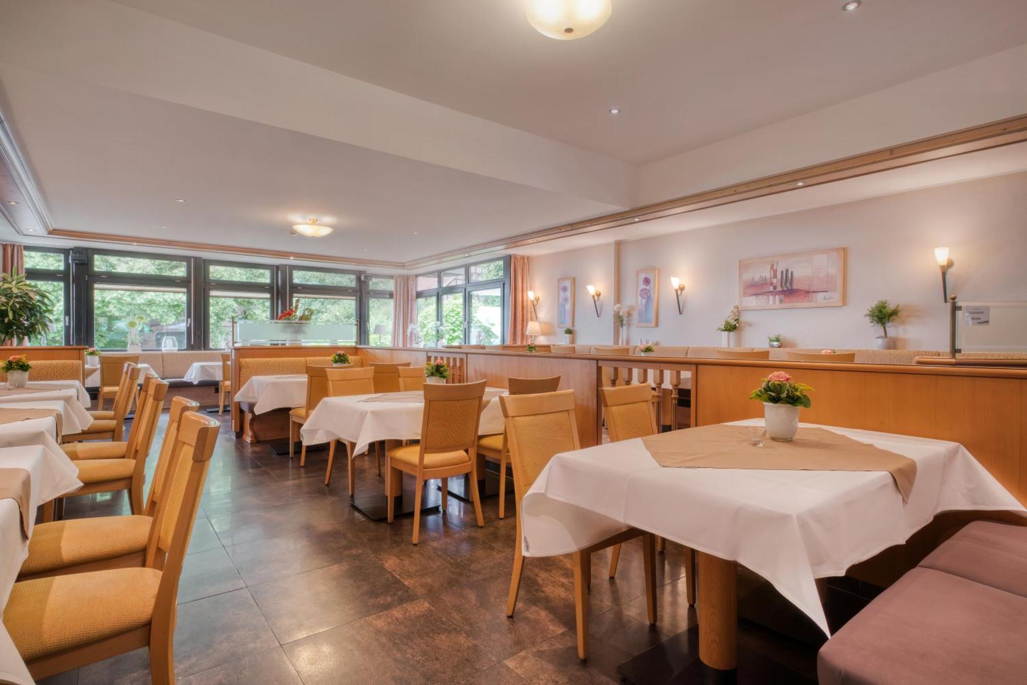 Hotel Wiehen-Therme Hullhorst Екстер'єр фото
